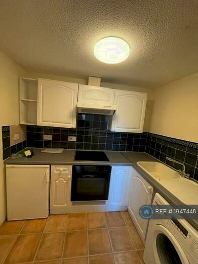2 Bedroom Flat To Rent In Boarshaw Clough Way, Middleton, Manchester, M24