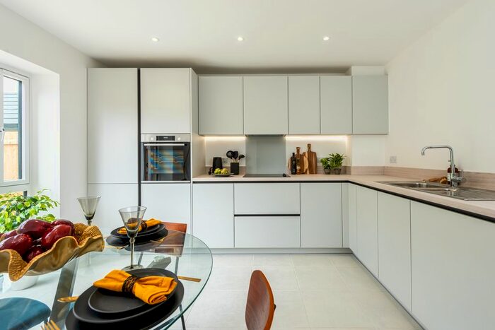 3 Bedroom Town House For Sale In Windmill Close, Over, Cambridgeshire, CB24