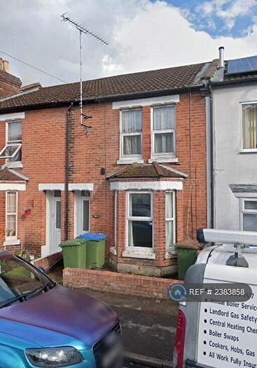 3 Bedroom Terraced House To Rent In York Road, Southampton, SO15