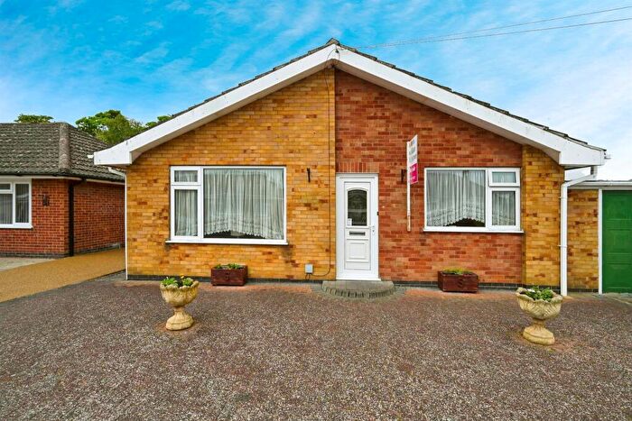 3 Bedroom Detached Bungalow For Sale In Kingsthorpe Crescent, Skegness, PE25