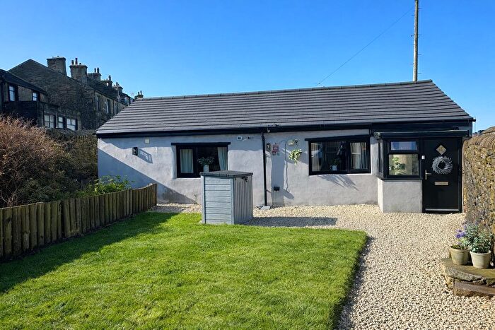 1 Bedroom Detached Bungalow For Sale In Brighouse Amp; Denholme Road, Mountain, Queensbury, Bradford, BD13