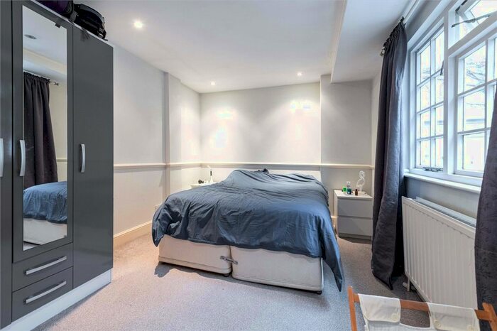 2 Bedroom Flat To Rent In Combermere Road, London, SW9