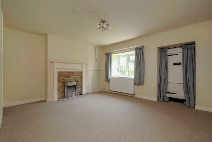 2 Bedroom Cottage To Rent In Kidlington, Oxford, OX5