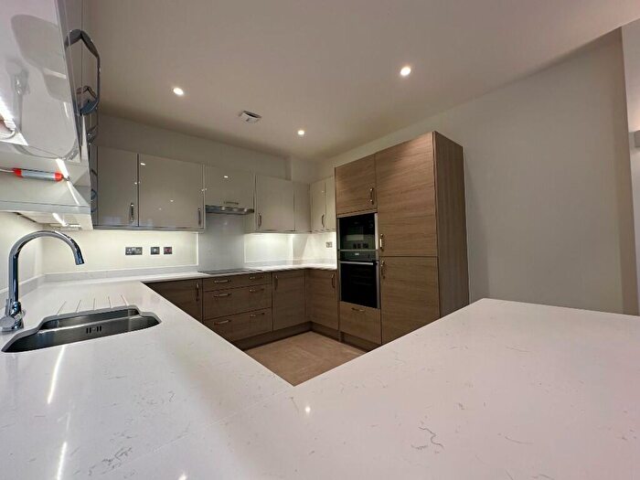 1 Bedroom Apartment For Sale In Mount Road, Poole, Dorset, BH14