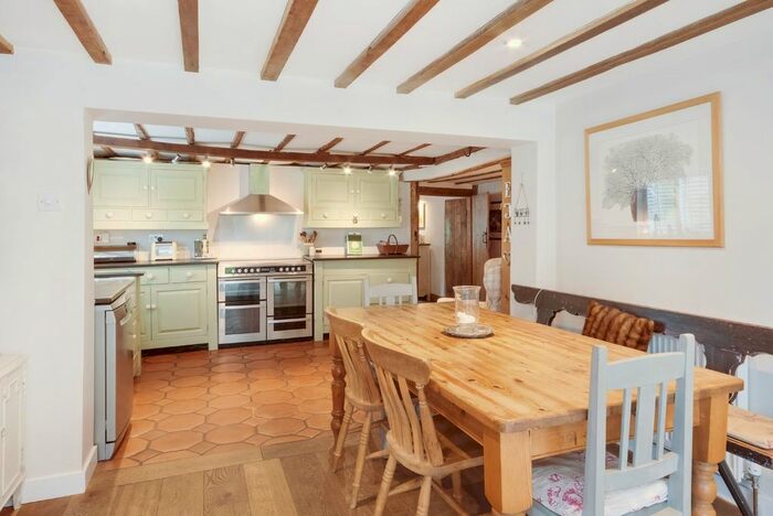 3 Bedroom Cottage For Sale In Goudhurst Road, Marden, Tonbridge, TN12