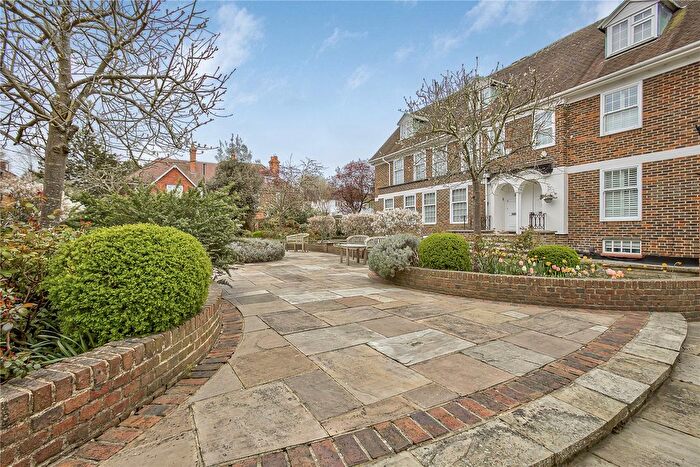 3 Bedroom Detached House To Rent In Church Road, Wimbledon Village, London, SW19