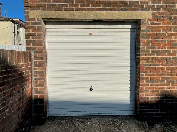 Garage / Parking To Rent In London Street, Worthing, BN11