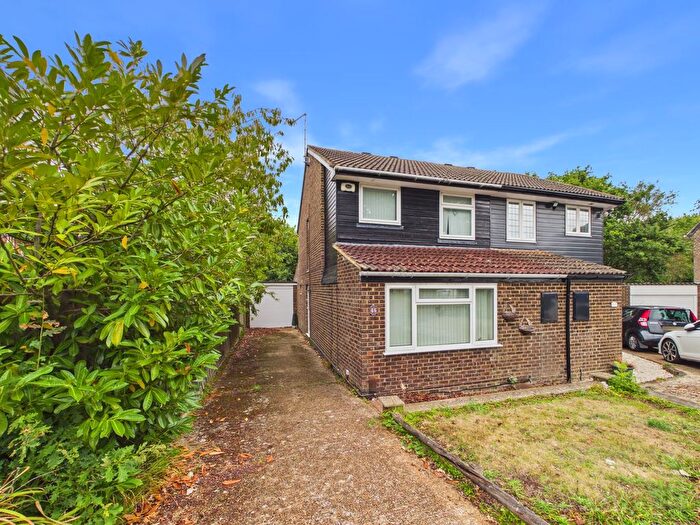 3 Bedroom Semi-Detached House To Rent In Stace Way, Worth, RH10