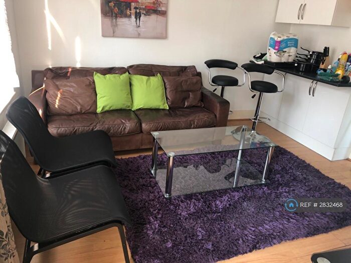 6 Bedroom Detached House To Rent In Rupert Road, Guildford, GU2