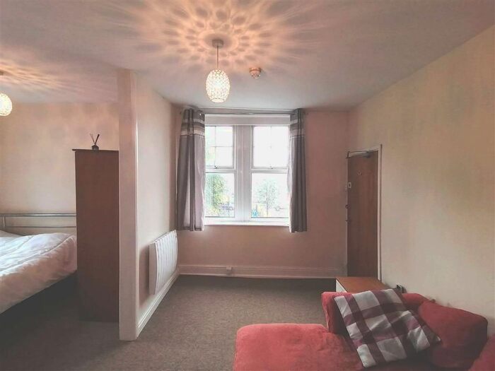 1 Bedroom Flat To Rent In Elm Tree Avenue, Aberystwyth SY23