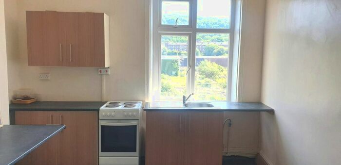 1 Bedroom Flat To Rent In East Parade, Keighley, West Yorkshire, BD21