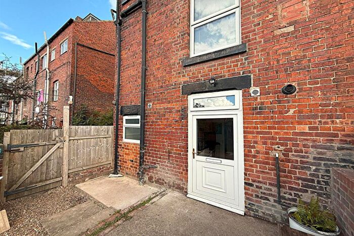 3 Bedroom Flat To Rent In Albert Road, Sheffield, S8