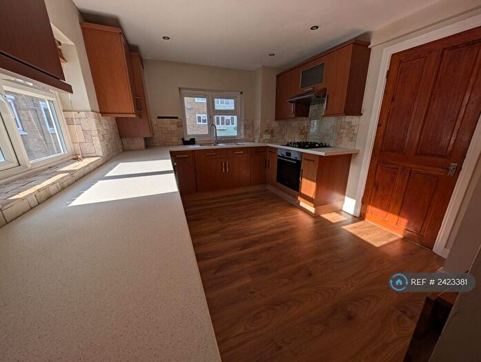 2 Bedroom Flat To Rent In Bromley, Bromley, BR1