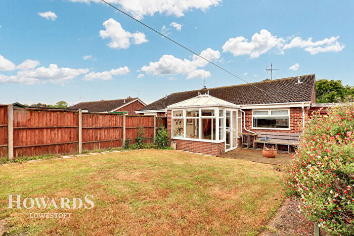 2 Bedroom Semi-Detached Bungalow For Sale In Heigham Drive, Lowestoft, NR33
