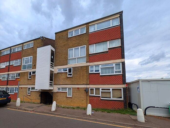 1 Bedroom Maisonette For Sale In Fennycroft Road, Hemel Hempstead, HP1