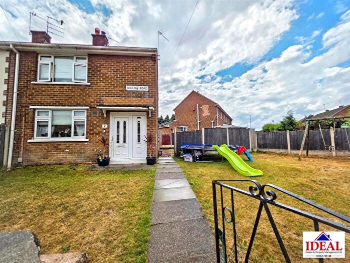 2 Bedroom Semi-Detached House For Sale In Willow Road, Campsall, Doncaster, DN6