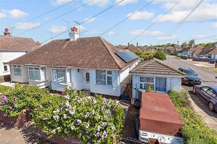 3 Bedroom Semi Detached Bungalow For Sale In Oakdale Road, Herne Bay, Kent, CT6