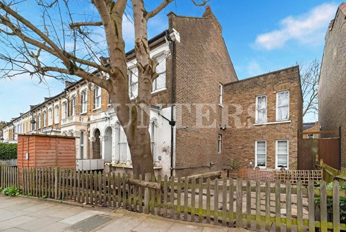 1 Bedroom Flat For Sale In Mount Pleasant Road, London, N17