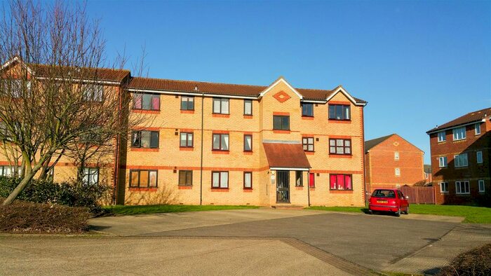 1 Bedroom Flat To Rent In Redford Close, Feltham, TW13