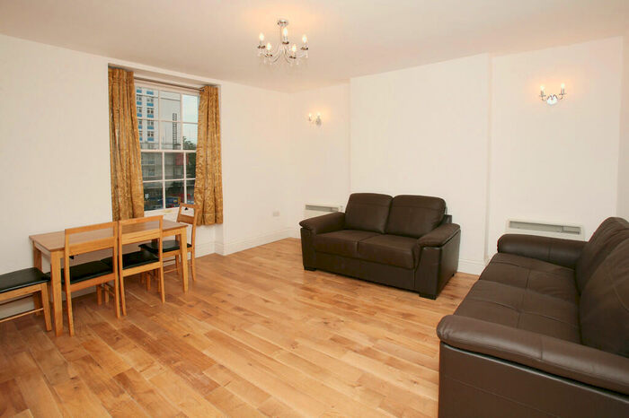 3 Bedroom Flat To Rent In Stroudley Walk, Bow, London, E3