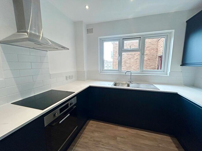 2 Bedroom Flat To Rent In Bath Road, Bournemouth, BH1