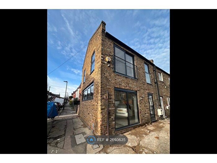 2 Bedroom End Terrace House To Rent In Mattison Road, London, N4