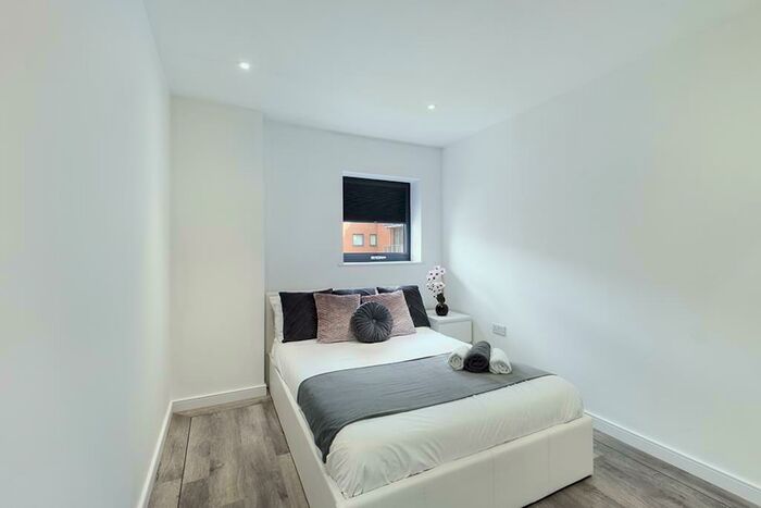 2 Bedroom Flat To Rent In The Blake Building, Ocean Way, Ocean Village, SO14