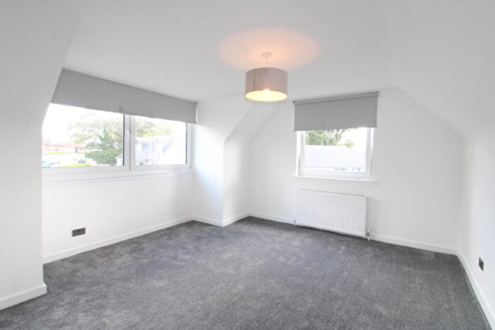4 Bedroom House To Rent In Gleniffer Road, Renfrew, PA4