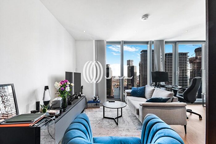 Flat To Rent In Landmark Pinnacle, Marsh Wall, E14