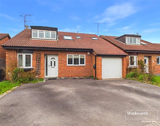 4 Bedroom Detached House For Sale In Hengrave Close, Lower Earley, Reading, Berkshire, RG6