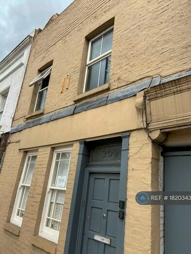 1 Bedroom Flat To Rent In St. John's Hill, London, SW11