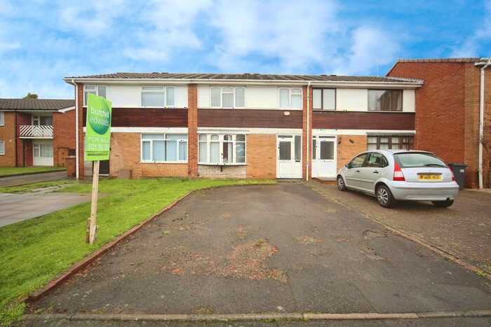 3 Bedroom End Of Terrace House For Sale In Highwood Avenue, Solihull, B92