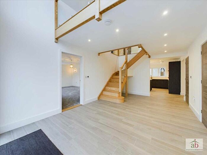 5 Bedroom Detached House For Sale In Oak House, Carlton Road, Kesgrave, IP5