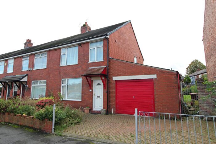 4 Bedroom Semi-Detached House For Sale In Shelley Road, Preston, PR2