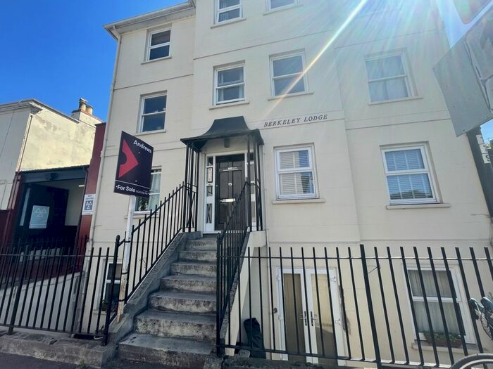 1 Bedroom Flat To Rent In Hewlett Road, Cheltenham, GL52