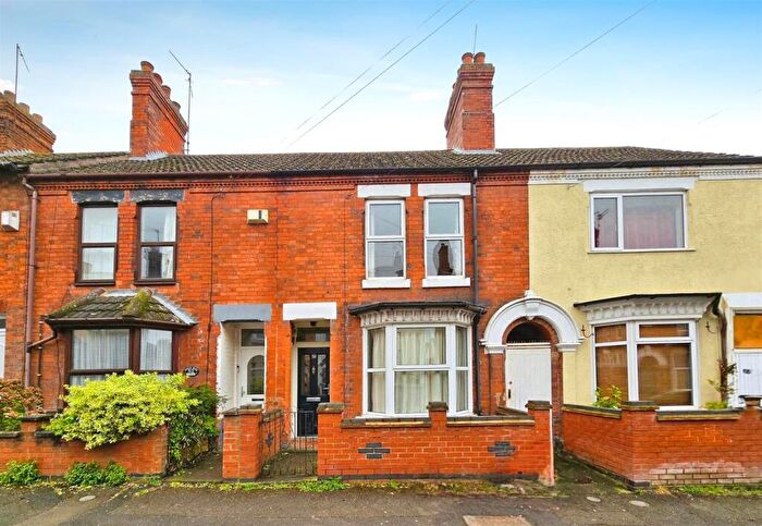 3 Bedroom Terraced House To Rent In Queen Street, Rushden, NN10