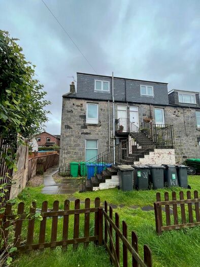 2 Bedroom Flat To Rent In Rumblingwell, Dunfermline, KY12
