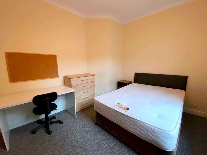 4 Bedroom Terraced House To Rent In Hobart Street, Clarendon Park, Leicester, LE2
