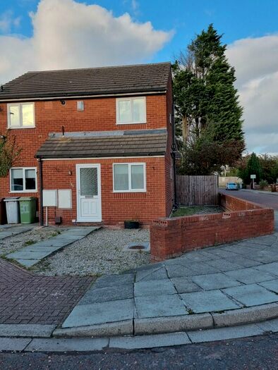 2 Bedroom Flat To Rent In St Peters Mews, Rock Ferry, CH42