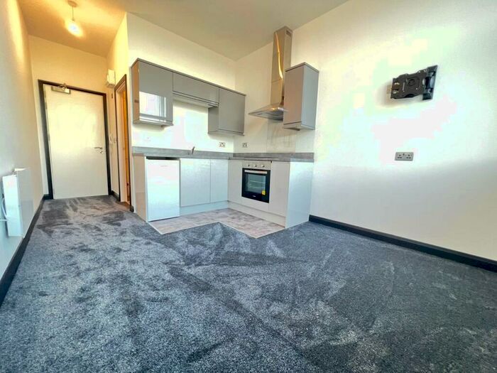 Flat To Rent In West Road, Harlow, CM20