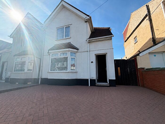 4 Bedroom Semi Detached House To Rent In Millfield Road, Luton, LU3