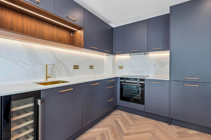 1 Bedroom Flat To Rent In Brigadier Walk, Canary Wharf, SE18