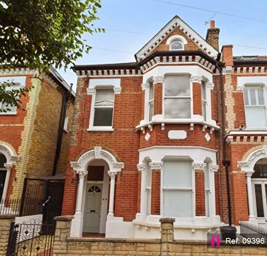 3 Bedroom Maisonette To Rent In Granard Road, London, SW12