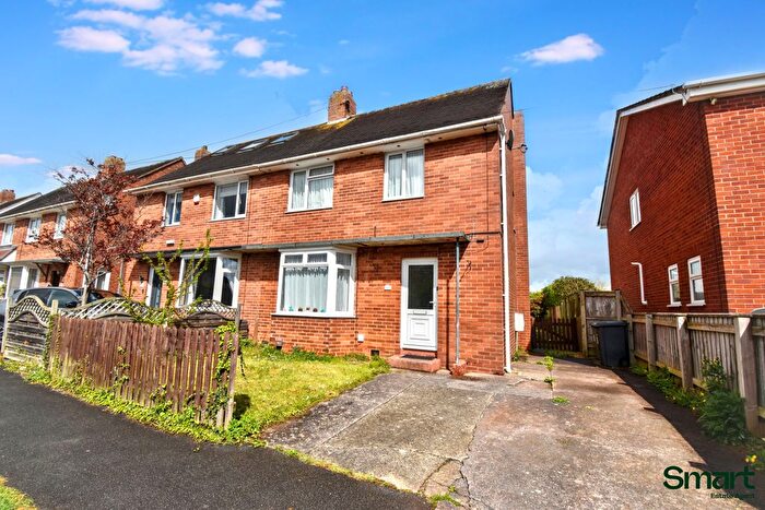 3 Bedroom Semi Detached House For Sale In Warwick Way, Exeter, EX4