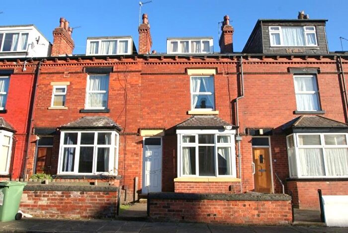 5 Bedroom Property To Rent In Beechwood View, Burley, Leeds, LS4