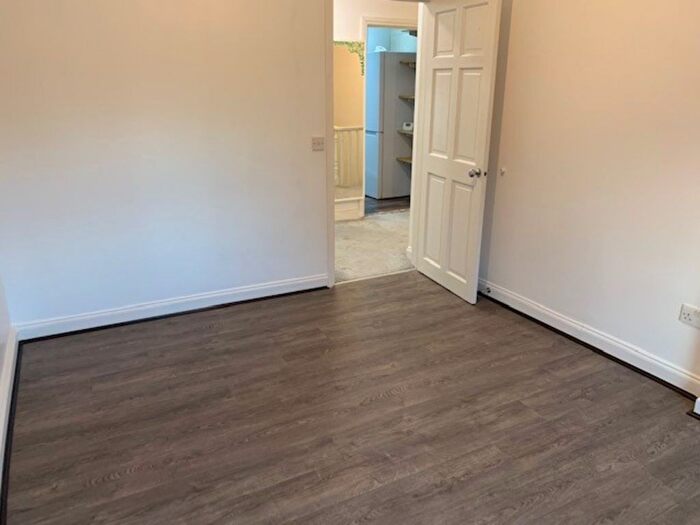 1 Bedroom Flat To Rent In Fernham Road, Thornton Heath, CR7