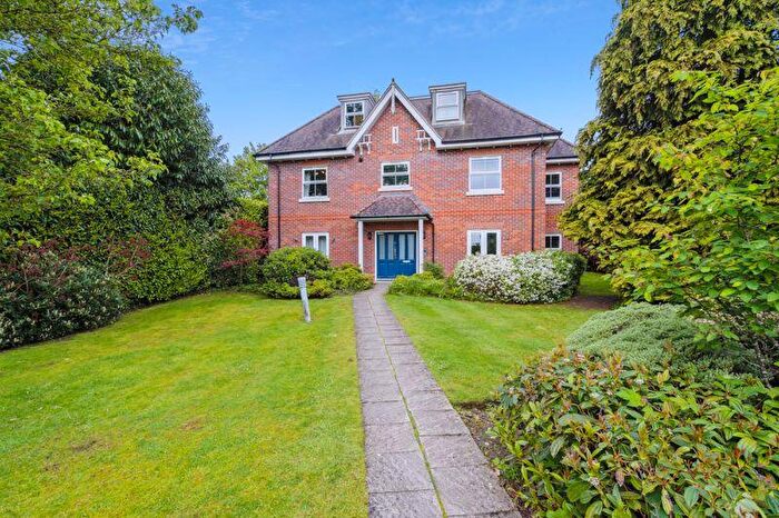 2 Bedroom Flat To Rent In Cookham - Walking Distance Of The Station, SL6