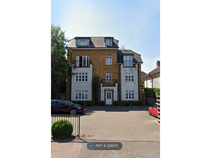 2 Bedroom Flat To Rent In Albemarle Road, Beckenham, BR3
