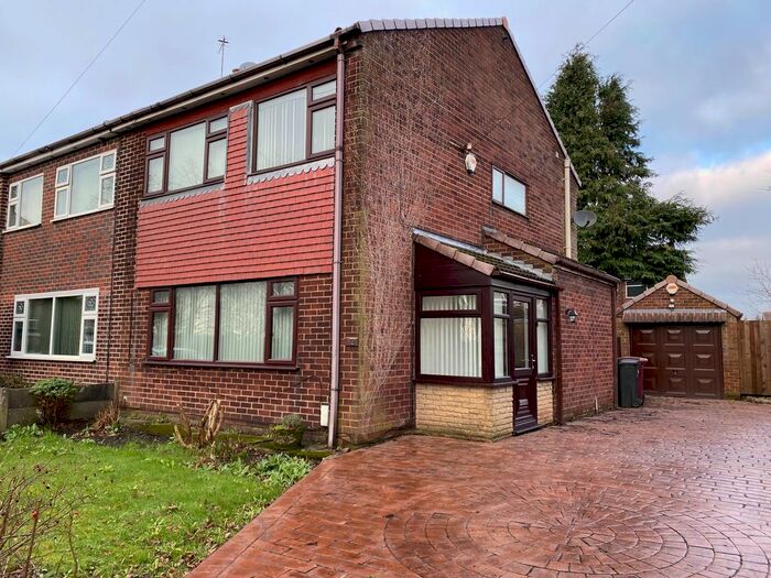 3 Bedroom Semi-Detached House To Rent In Dove Bank Road, Little Lever, BL3