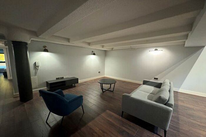 2 Bedroom Flat To Rent In Regent Road, Liverpool, L3